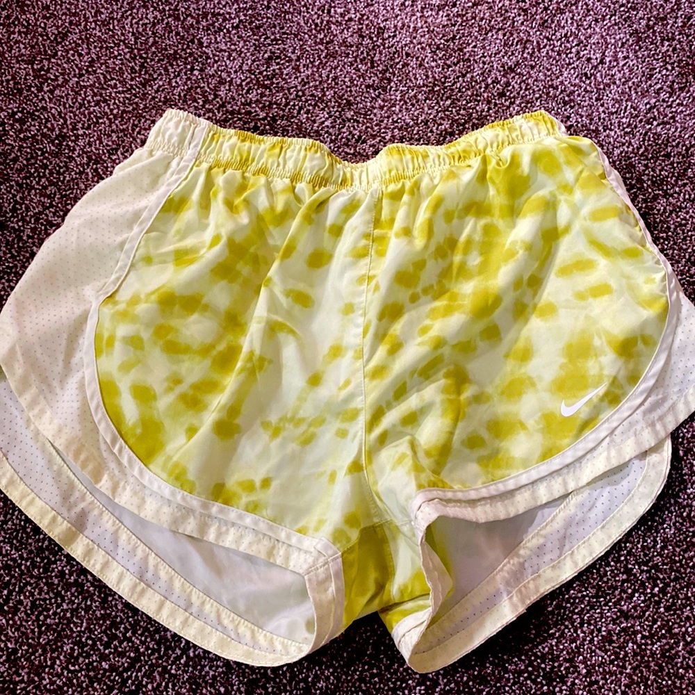 Nike Short Size L